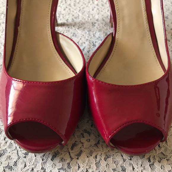 ❗️SOLD❗️Red Patent Leather High Heels - Picture 4 of 6